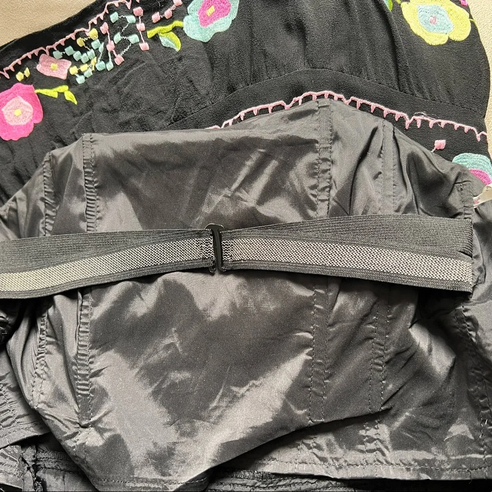 Nanette lepore Women's Black Strapless Dress Embroidered Size 4 - Picture 9 of 10